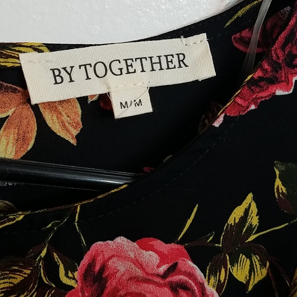 Floral Print Blouse - Picture 6 of 7